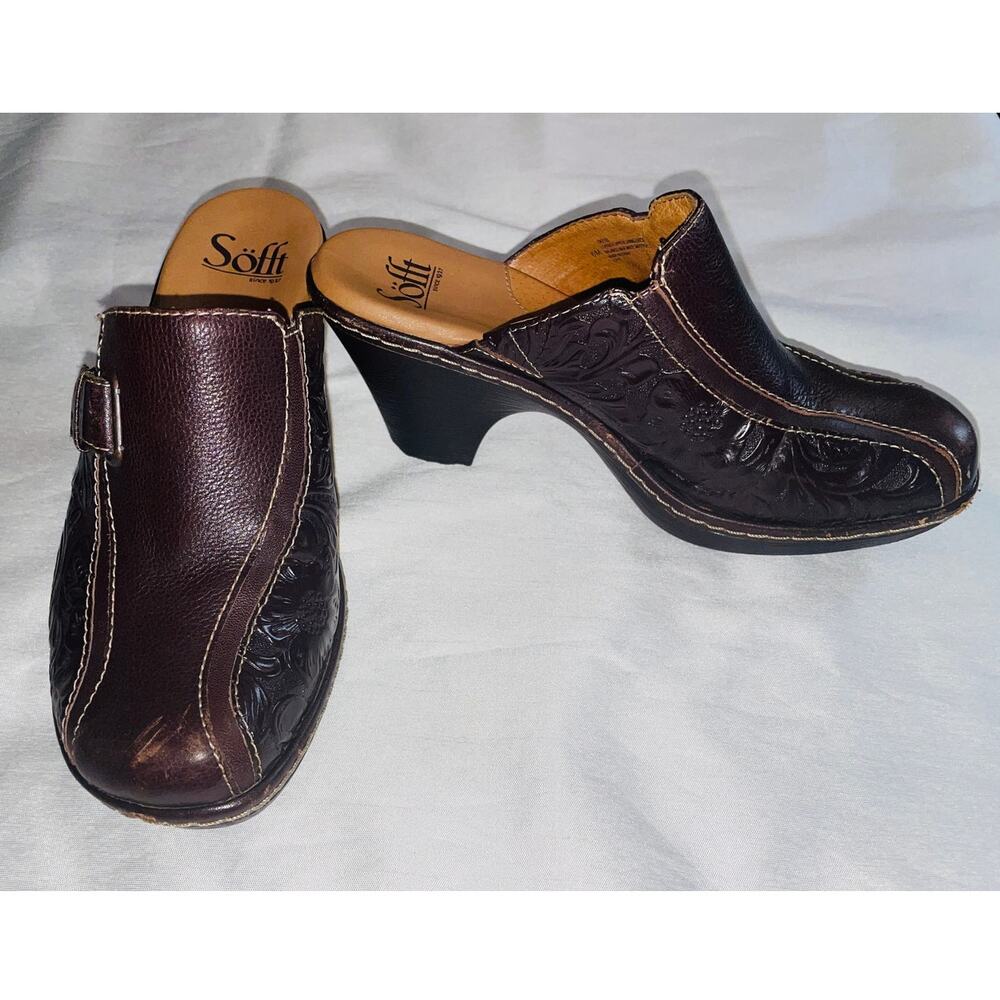 Sofft Tooled Leather Mules -‎ Women's Size 6 M - Comfort Clogs w/ Floral Design